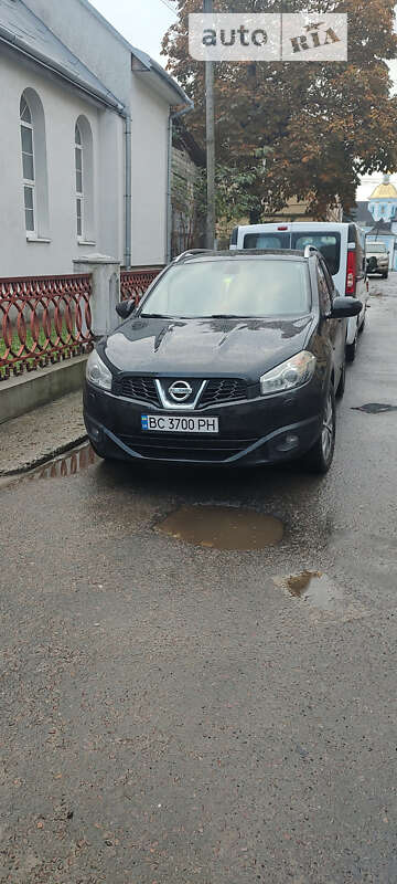 2010 nissan qashqai