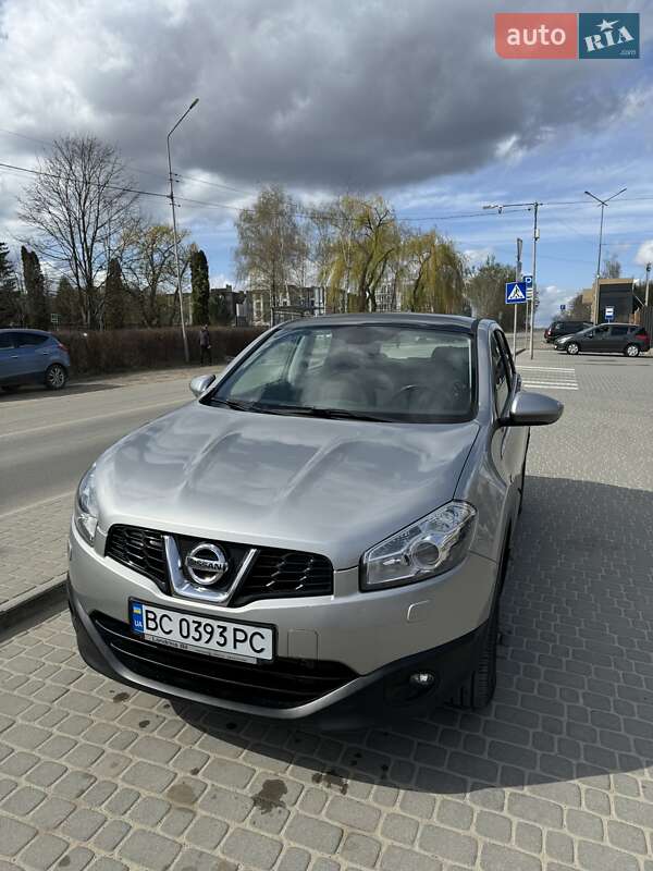 2012 nissan qashqai