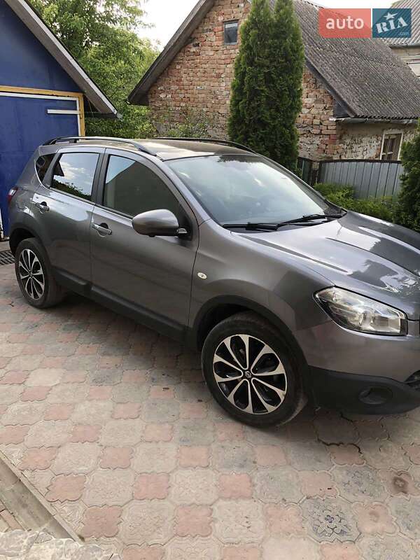 2012 nissan qashqai