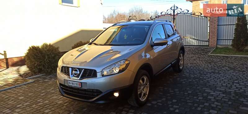 2012 nissan qashqai