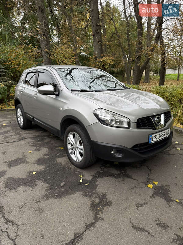 2012 nissan qashqai