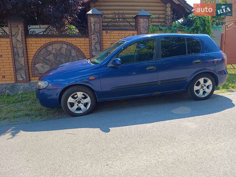 2003 nissan almera