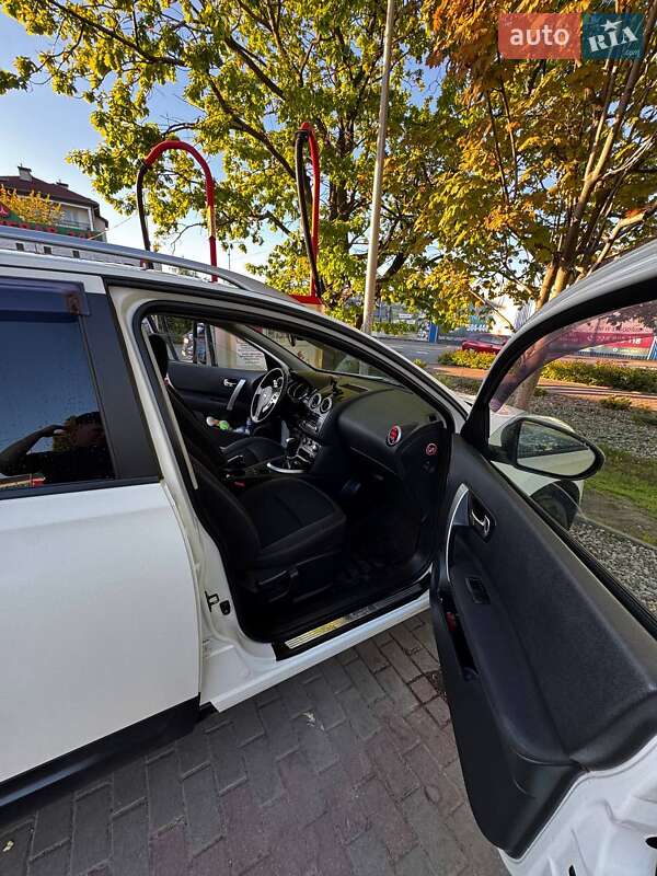 2012 nissan qashqai
