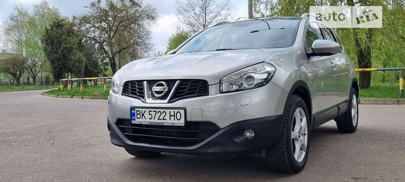 2012 nissan qashqai