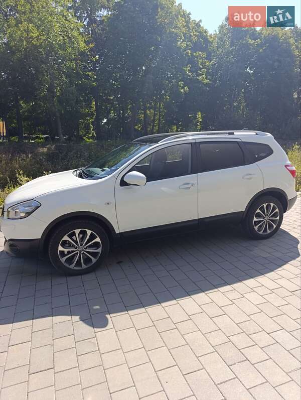 2011 nissan qashqai2