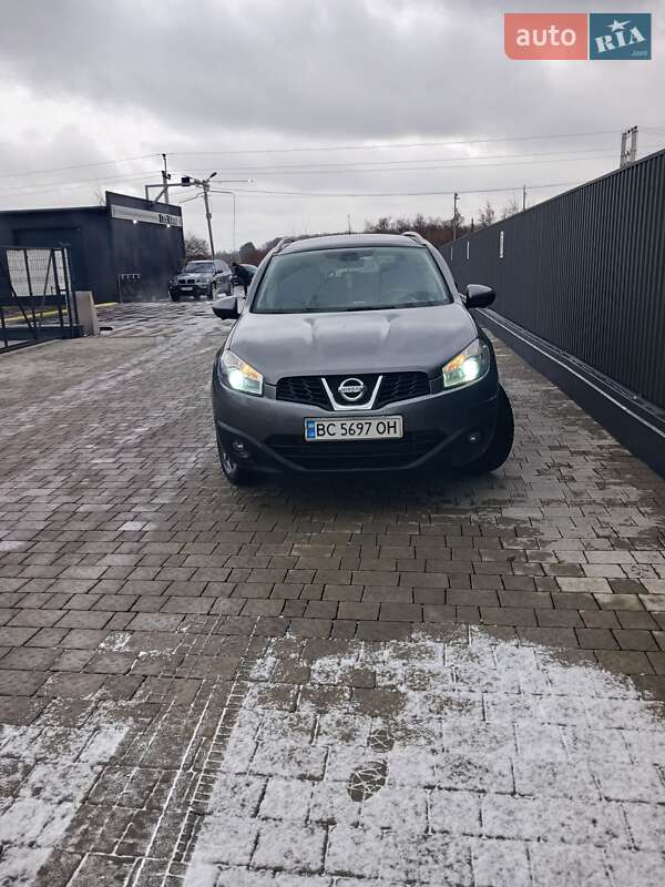 2012 nissan qashqai