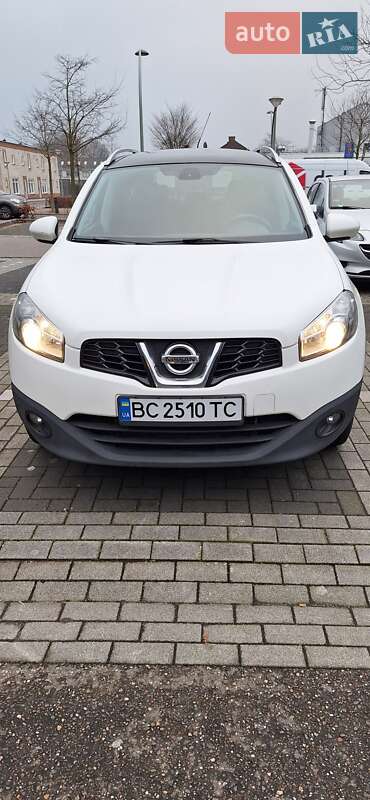 2012 nissan qashqai