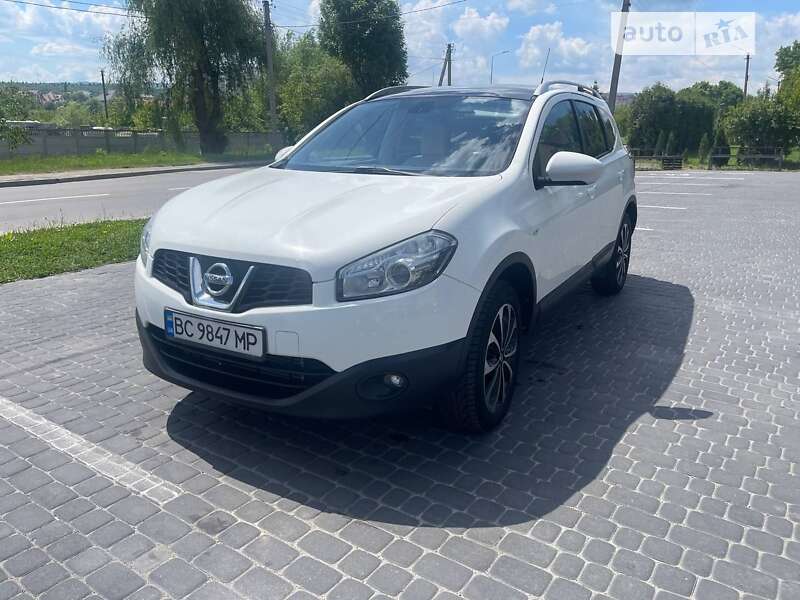 2012 nissan qashqai