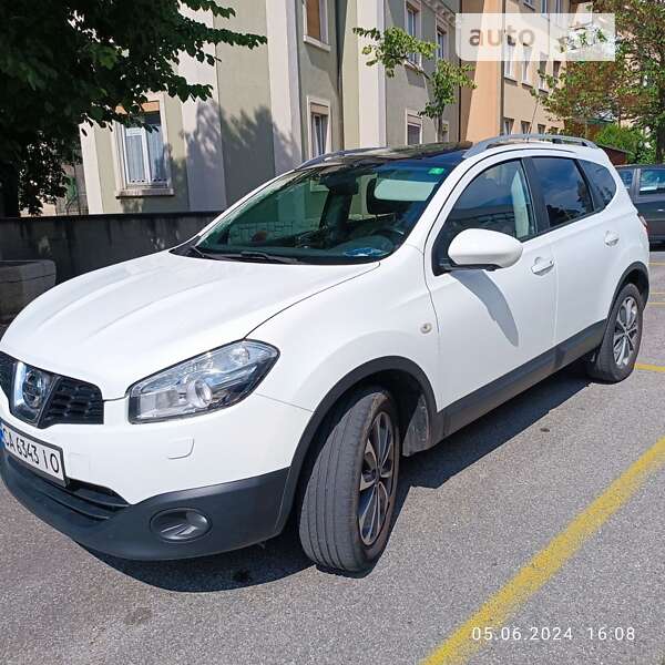 2012 nissan qashqai