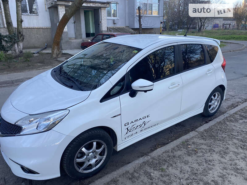 2013 nissan note