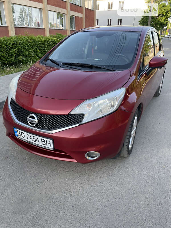 2015 nissan note