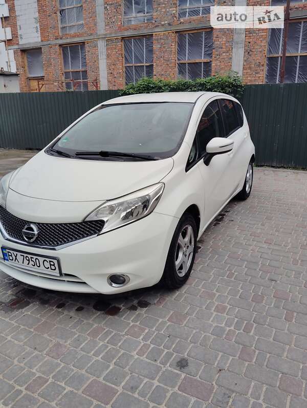 2015 nissan note
