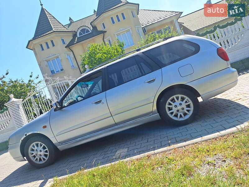2000 nissan primera