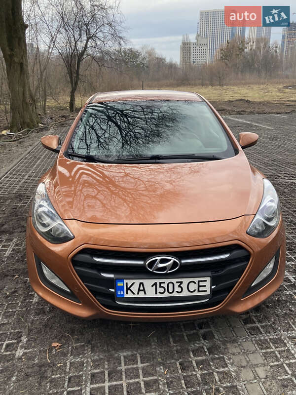 2016 hyundai i30