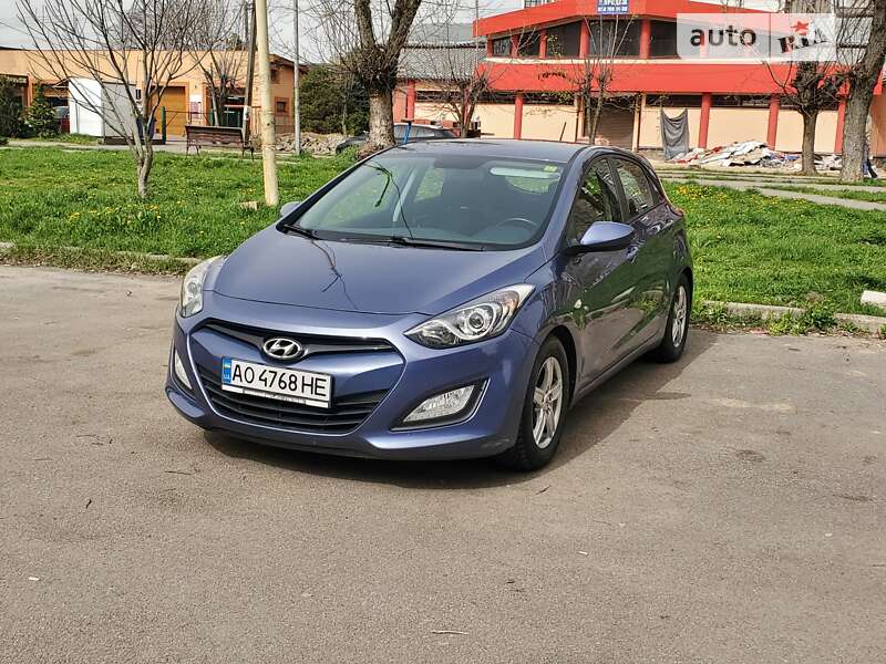 2012 hyundai i30