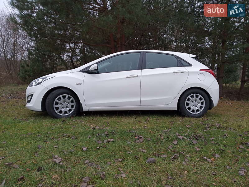 2012 hyundai i30