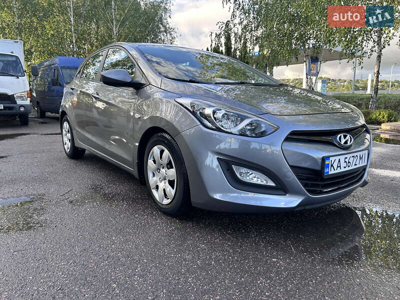 2012 hyundai i30