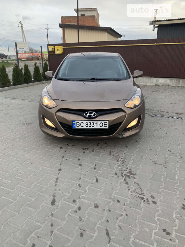2012 hyundai i30