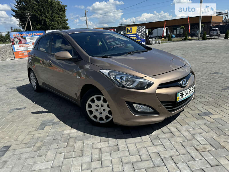 2012 hyundai i30