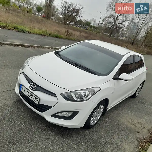 2012 hyundai i30