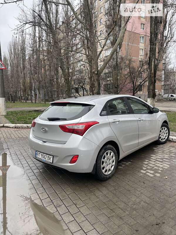 2013 hyundai i30