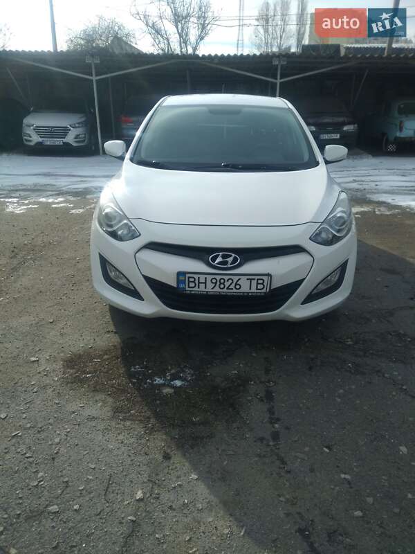 2014 hyundai i30