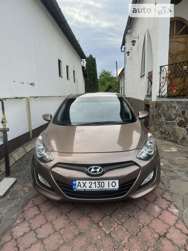 2013 hyundai i30