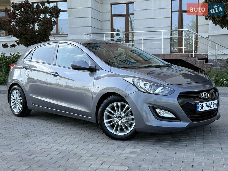 2012 hyundai i30