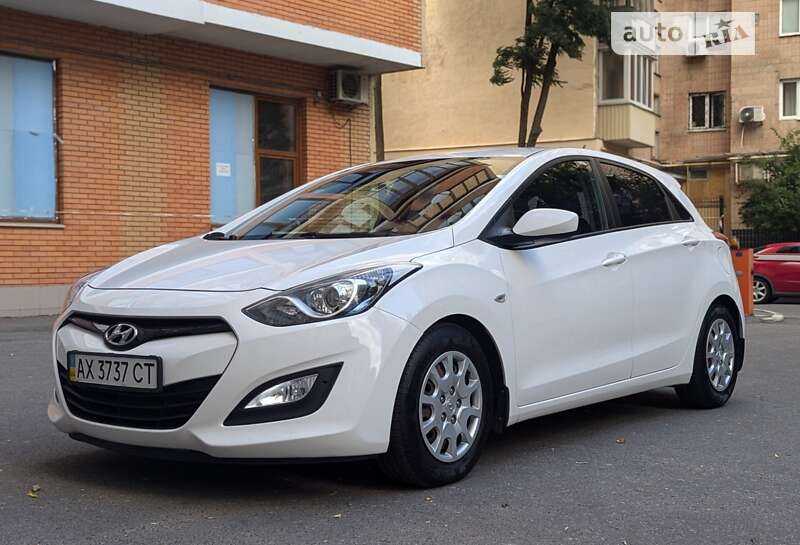 2012 hyundai i30
