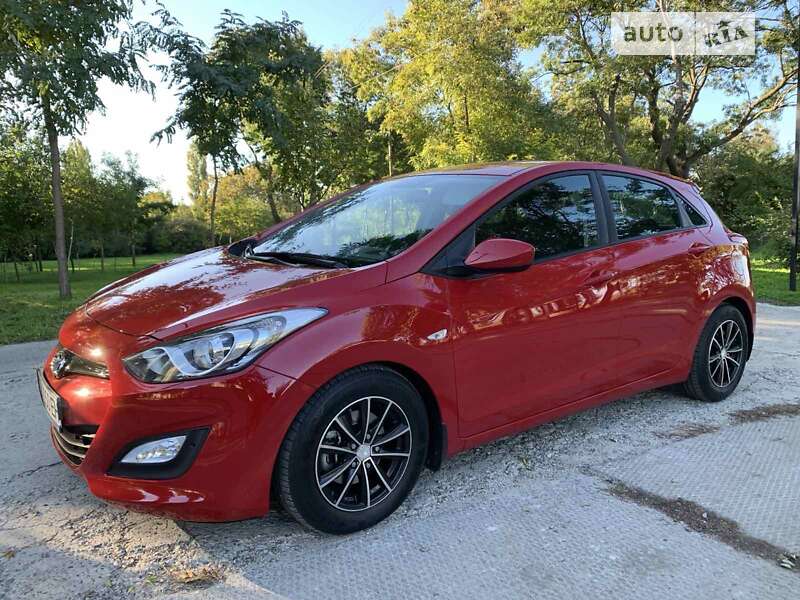 2012 hyundai i30