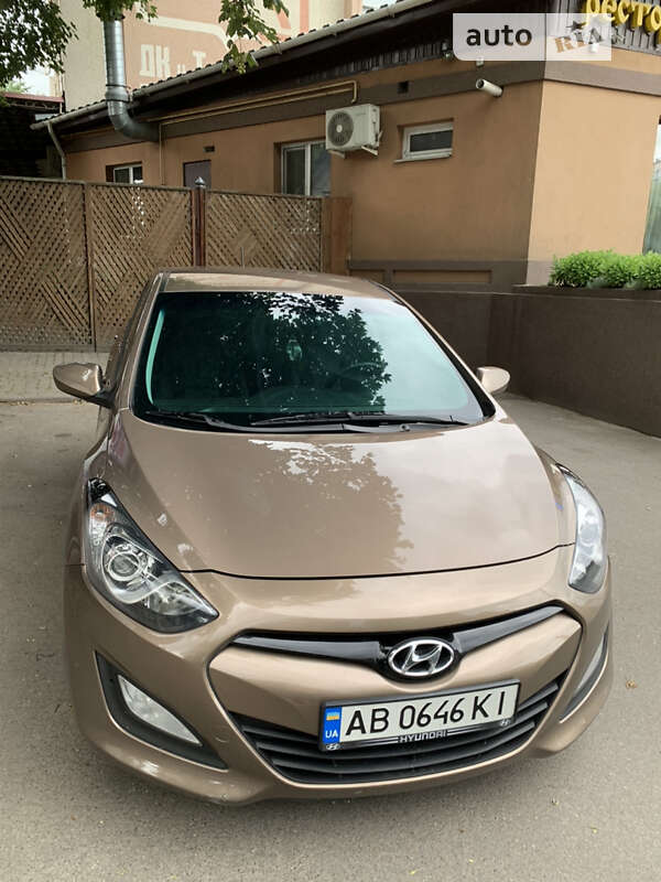 2012 hyundai i30