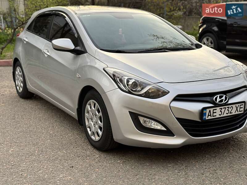 2012 hyundai i30