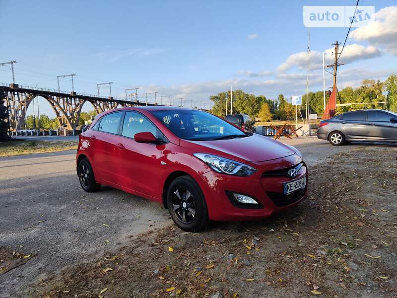 2012 hyundai i30