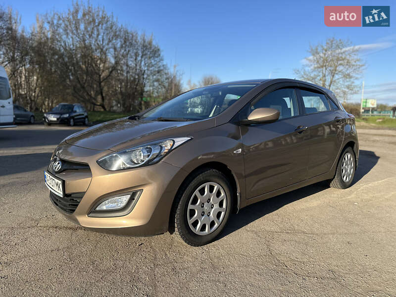 2012 hyundai i30