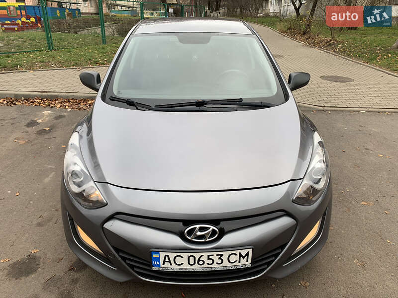 2012 hyundai i30