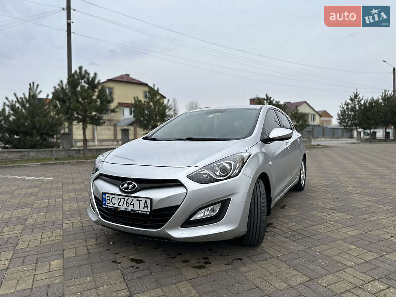 2012 hyundai i30