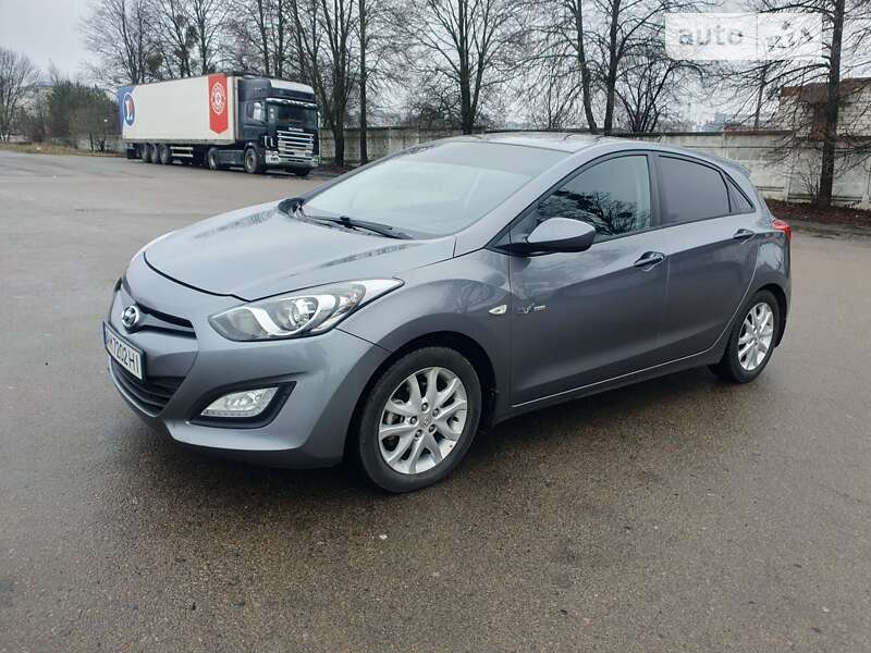 2012 hyundai i30