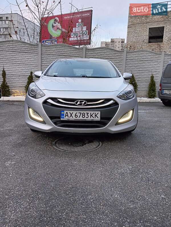 2012 hyundai i30