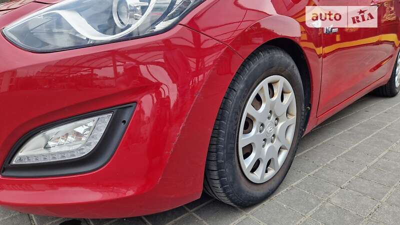 2012 hyundai i30