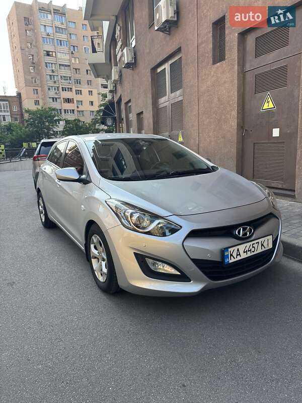 2012 hyundai i30
