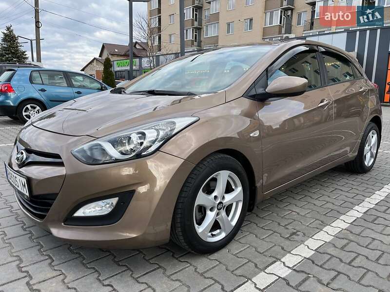 2012 hyundai i30