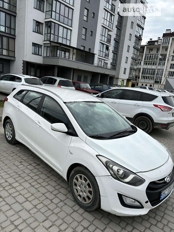 2014 hyundai i30