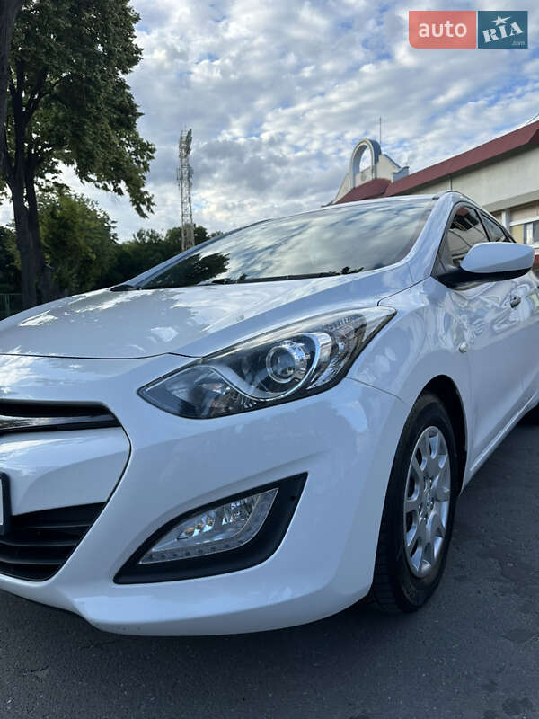 2014 hyundai i30