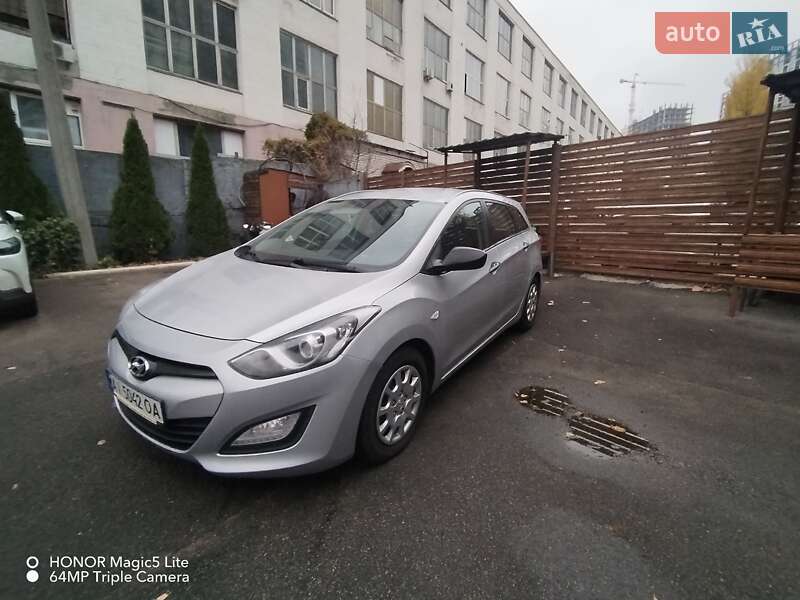 2012 hyundai i30