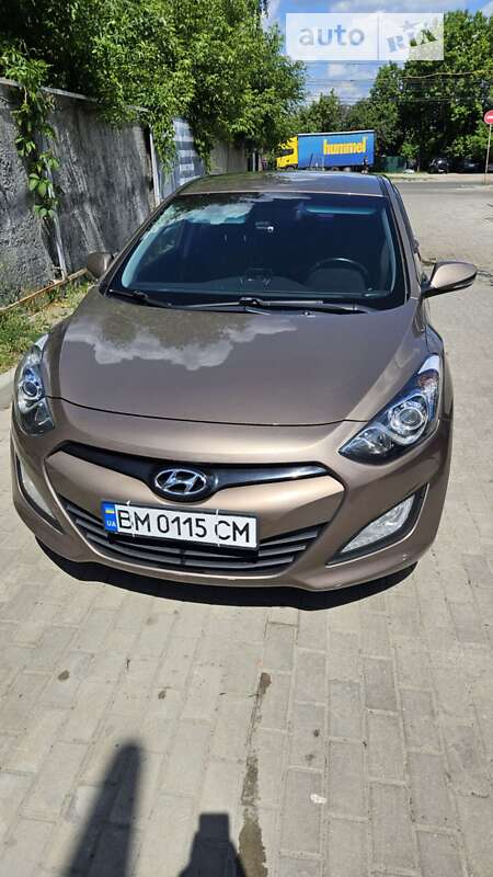 2012 hyundai i30
