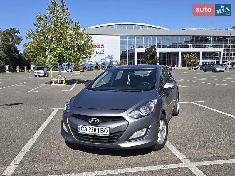2012 hyundai i30
