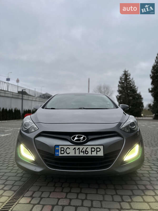 2012 hyundai i30
