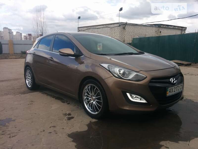 2012 hyundai i30