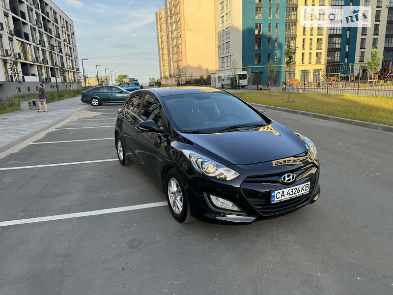 2012 hyundai i30