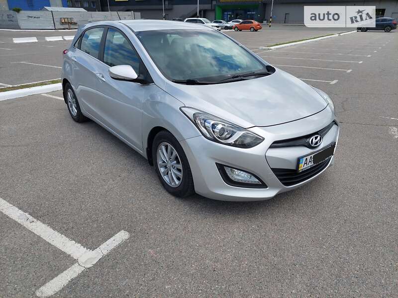 2012 hyundai i30